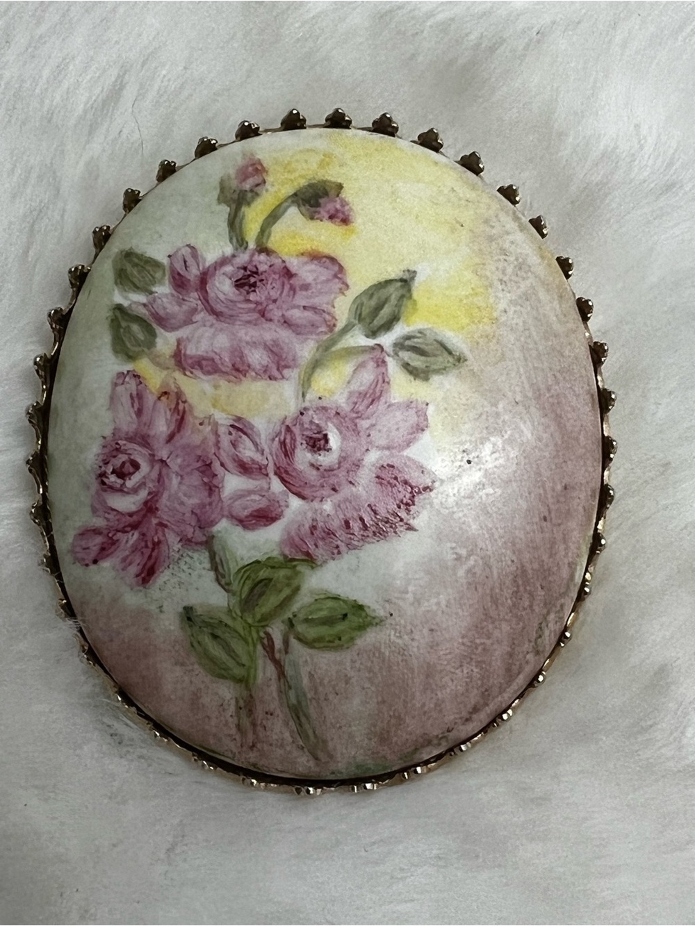 Vintage 1950s Hand-Painted Porcelain Rose Brooch - Gold Tone Floral Pin